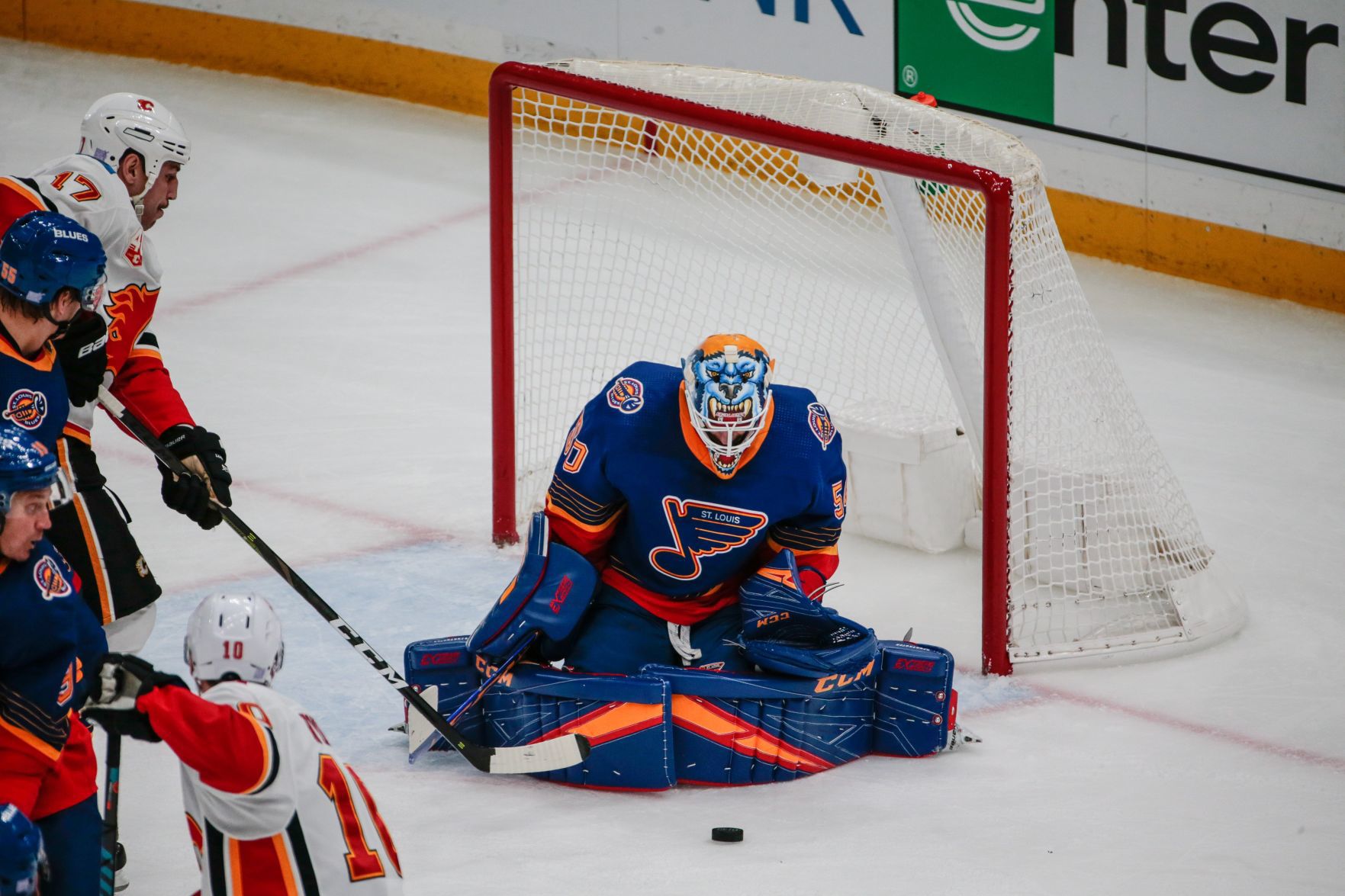 Blues take on Calgary Flames at the Enterprise Center